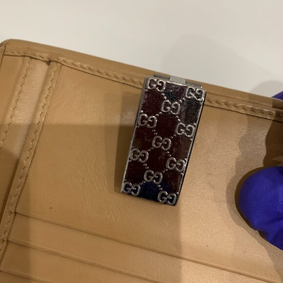 Gucci Beige Leather Bifold Wallet Sku#84861 (gently used) - Picture 12 of 13